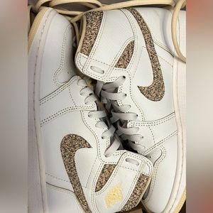 Air Jordan 1 Retro Hi OG Craft